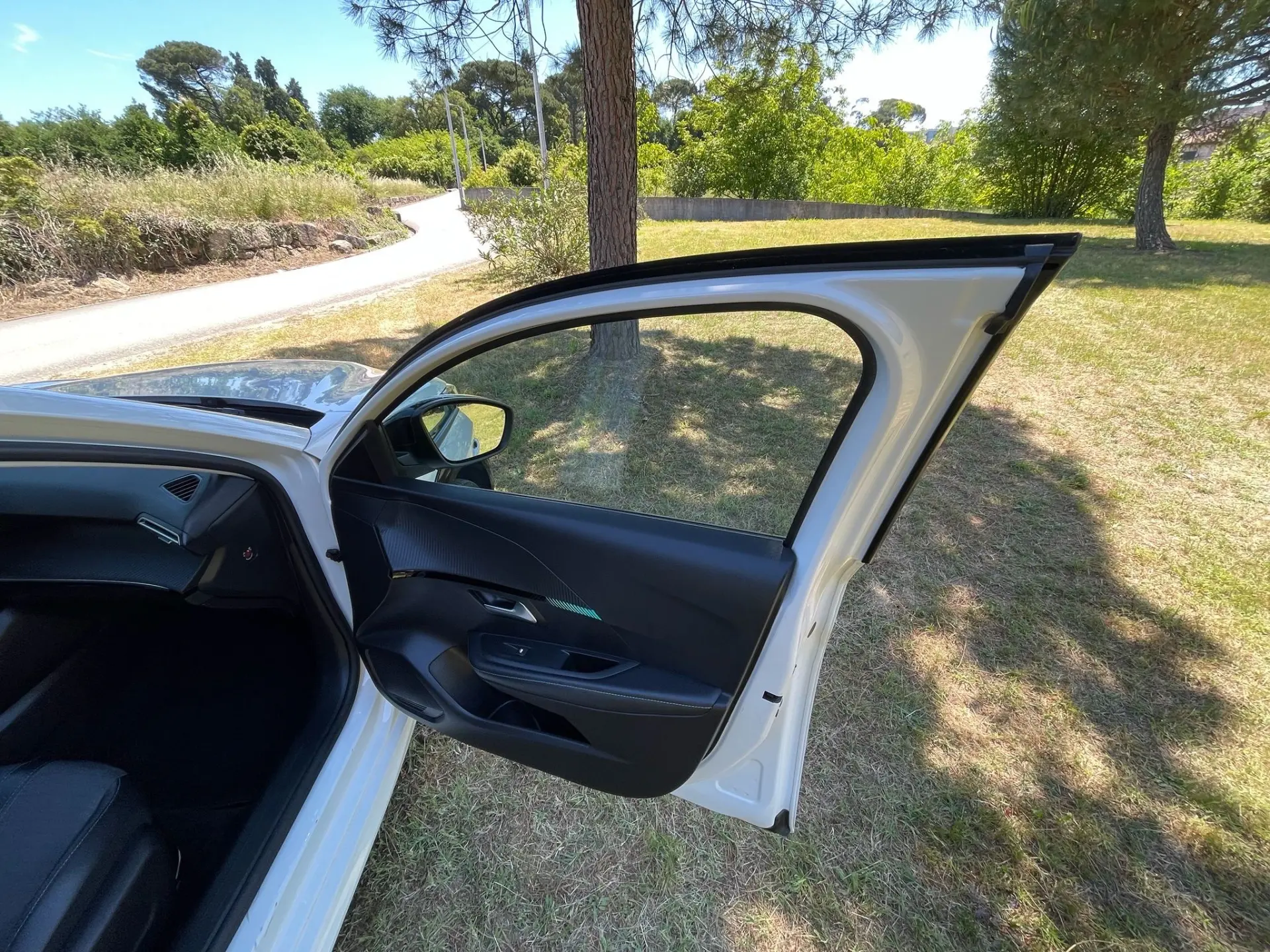 Peugeot e-208 50 kWh Allure 26