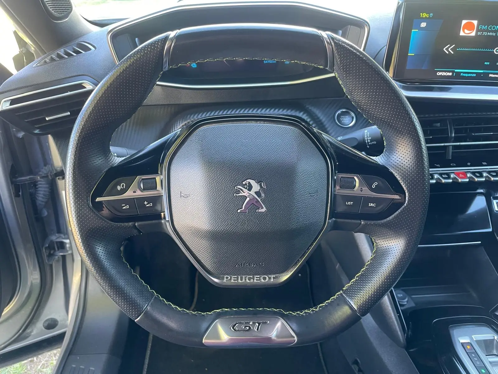 Peugeot e-2008 50 kWh GT 24