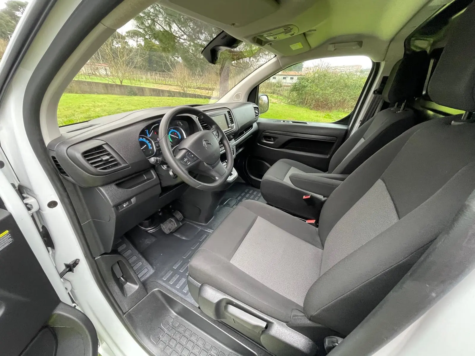 Citroën e-Jumpy Longa (75-kWh) 10