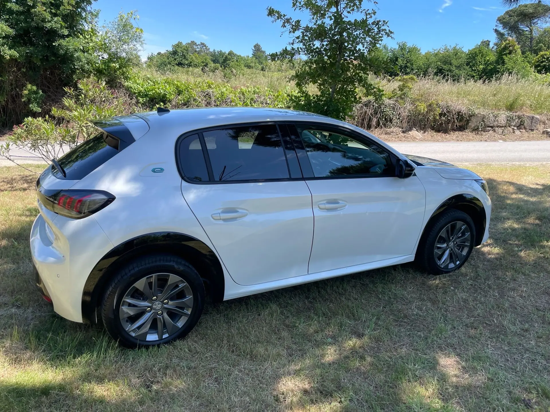 Peugeot e-208 50 kWh Allure 2