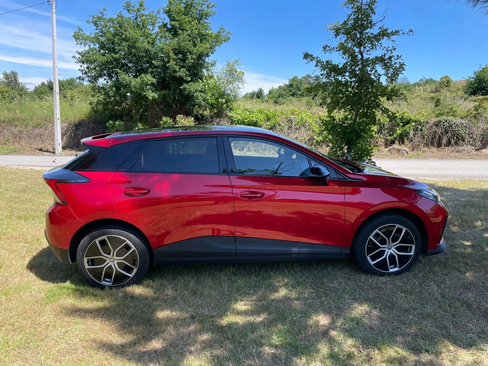 MG MG4 77 kWh Extended Range Luxury 15