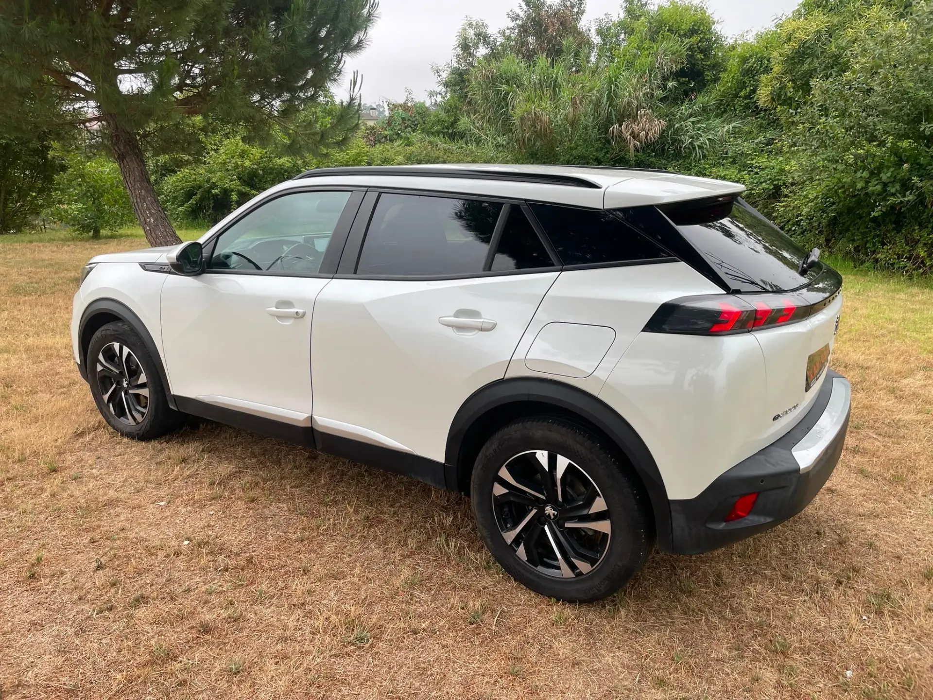 Peugeot e-2008 Allure 11