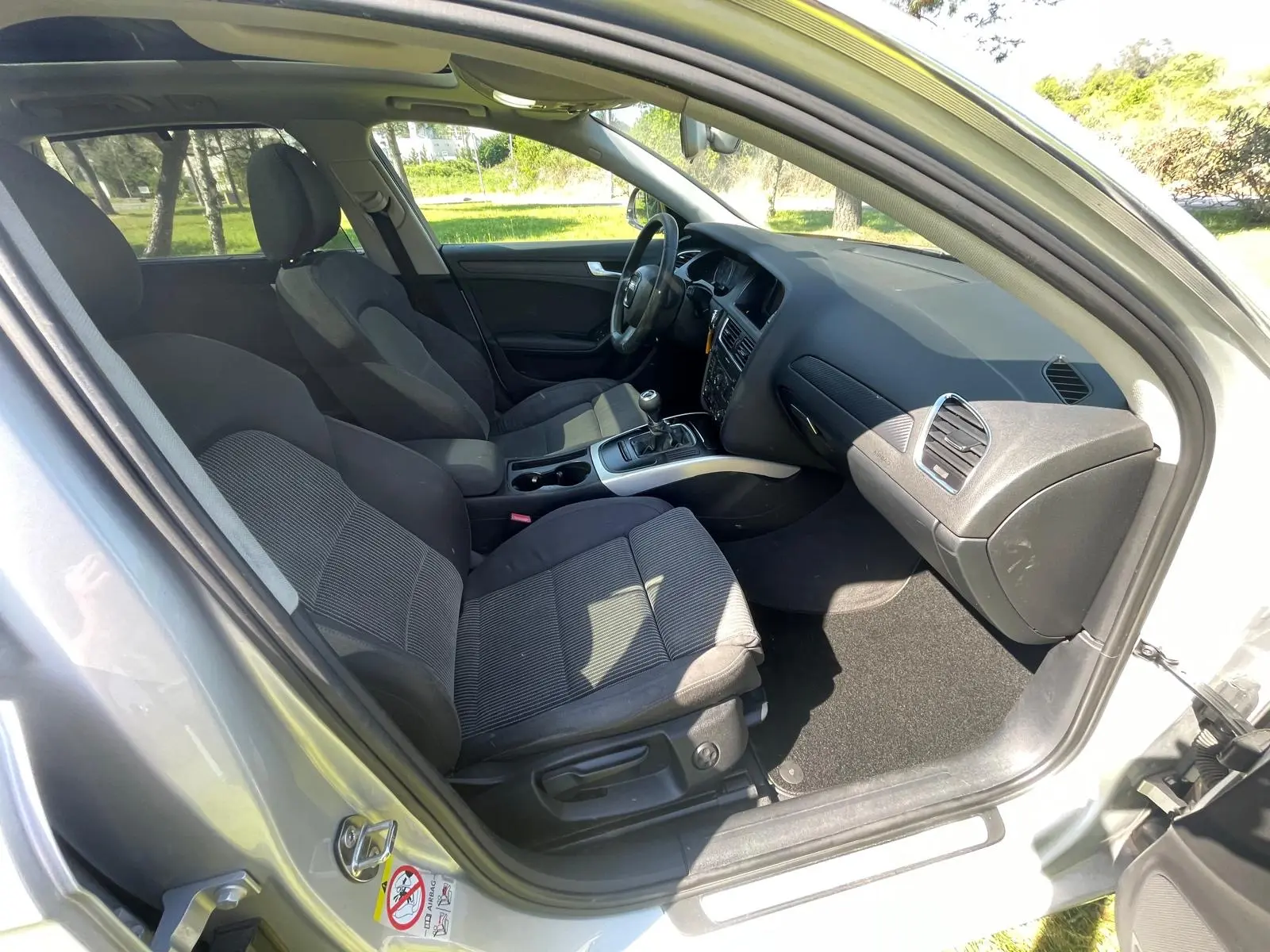 Audi A4 Avant 2.0 TDI Business Line 12