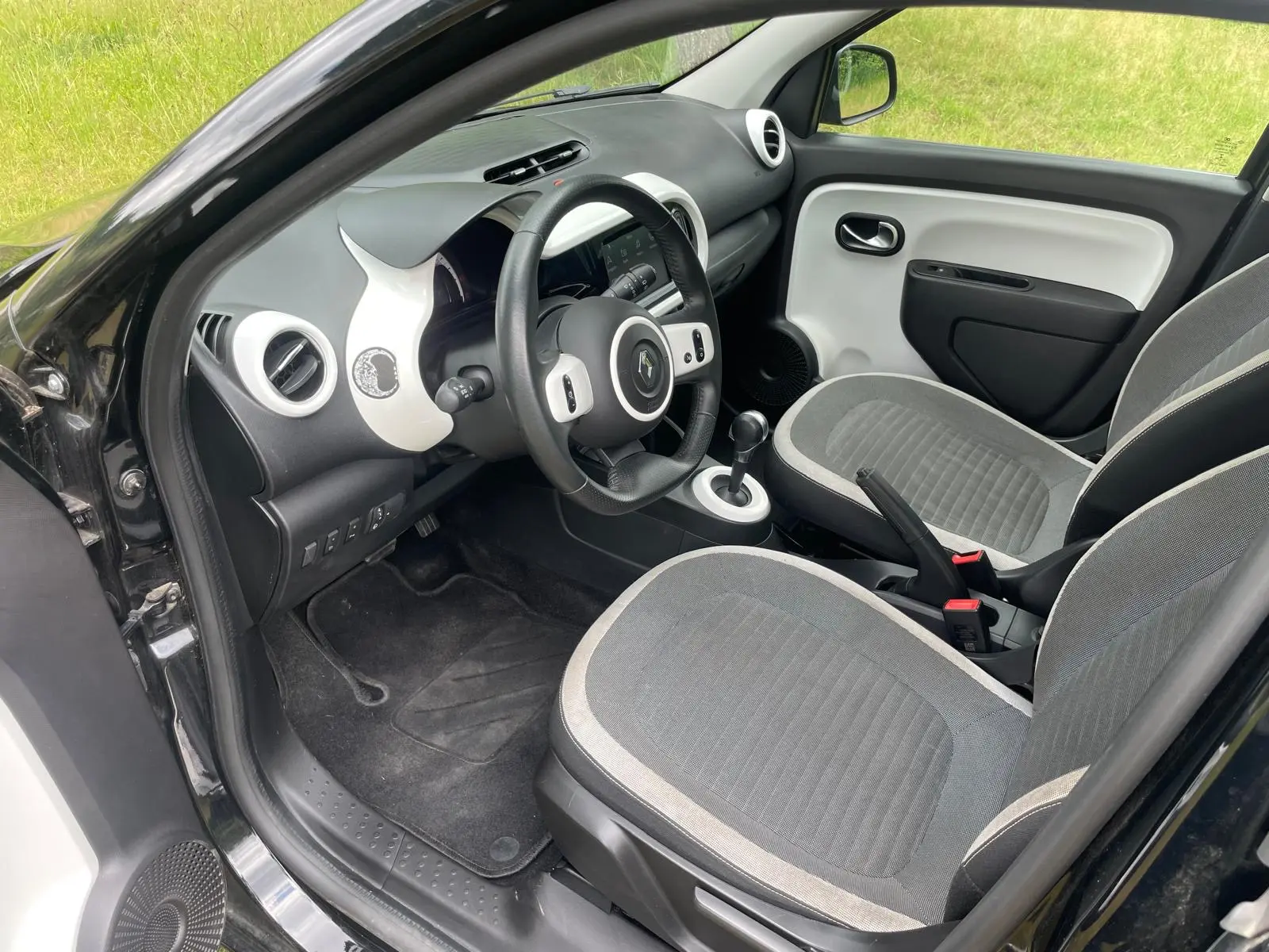 Renault Twingo E-Tech 27.5 kWh Evolution Autonomia Urbana 8