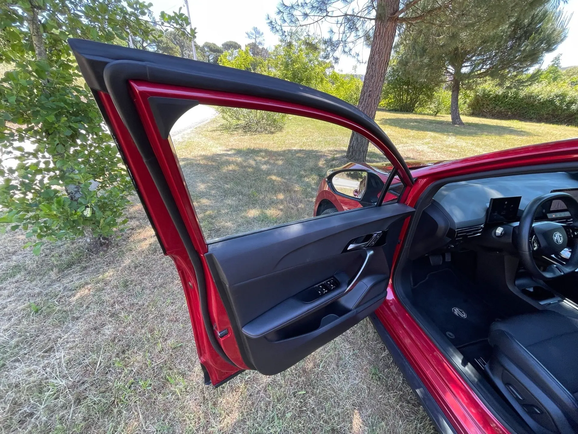 MG MG4 77 kWh Extended Range Luxury 27
