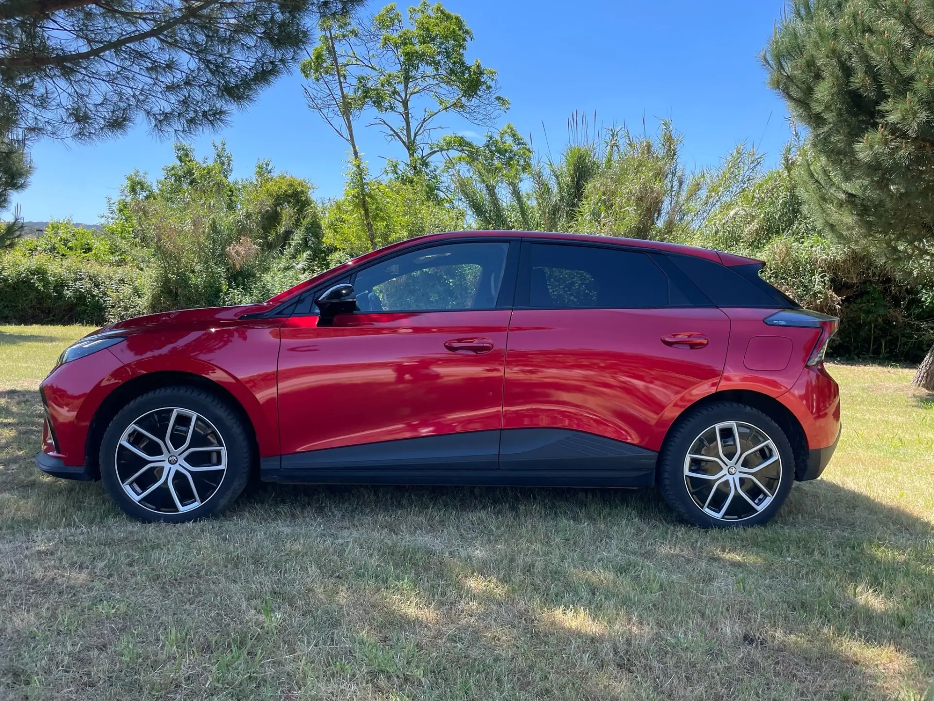 MG MG4 77 kWh Extended Range Luxury 2