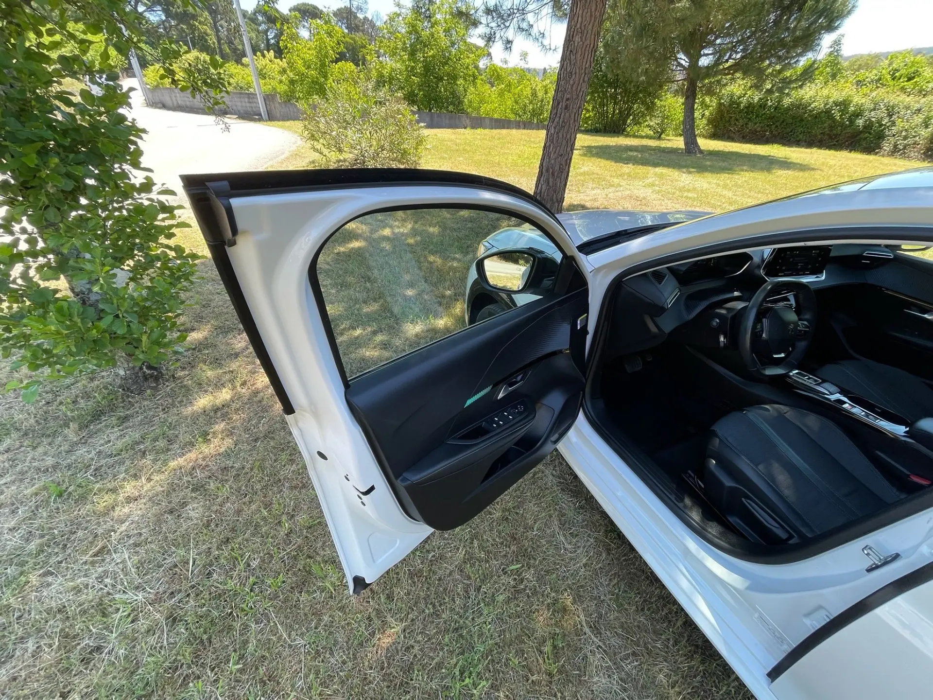 Peugeot e-208 50 kWh Allure 16