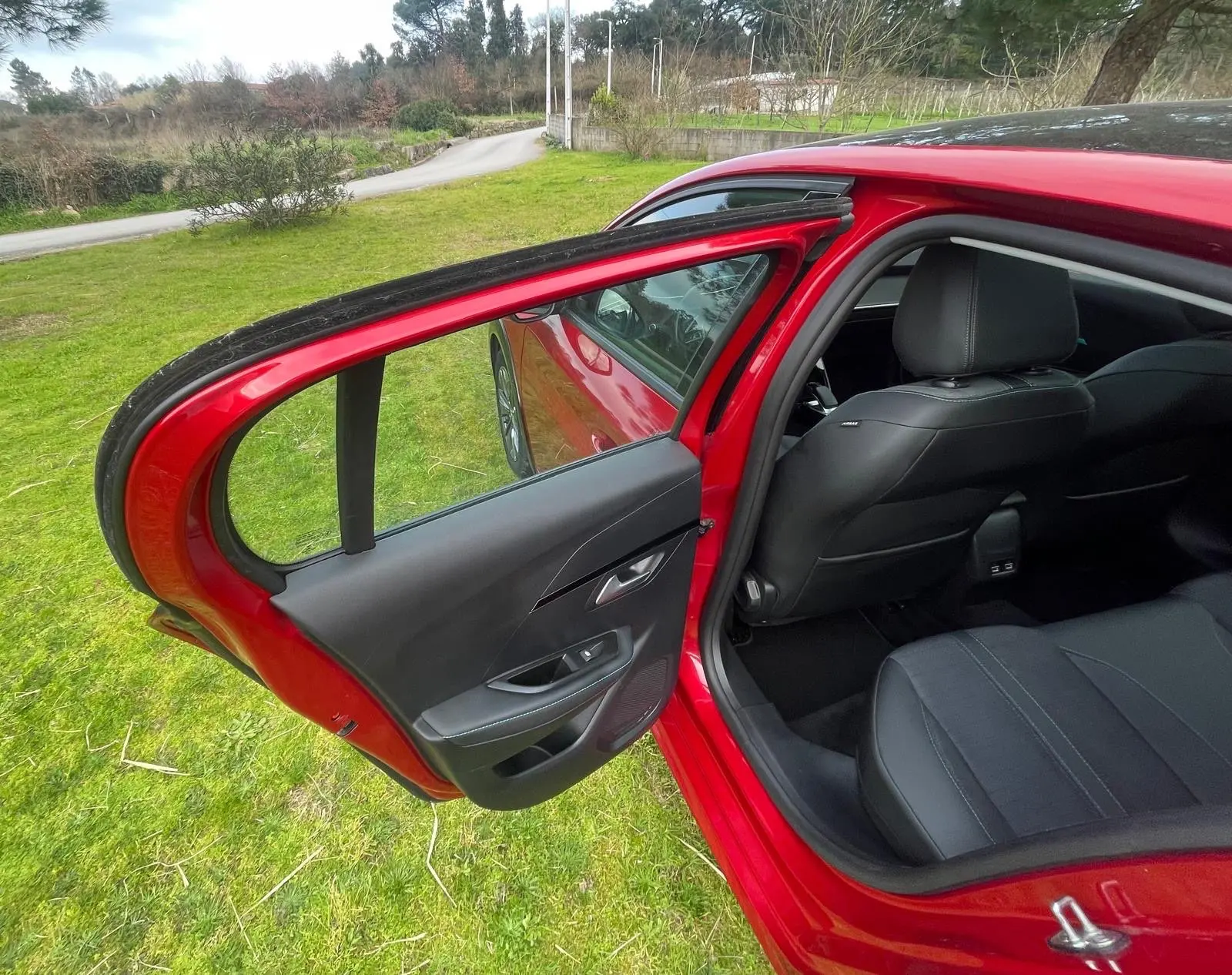 Peugeot e-208 Allure 14