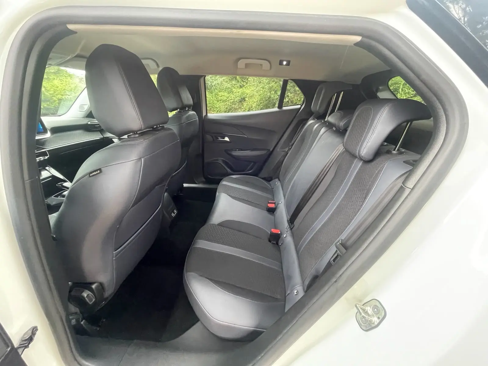 Peugeot e-2008 Allure 20