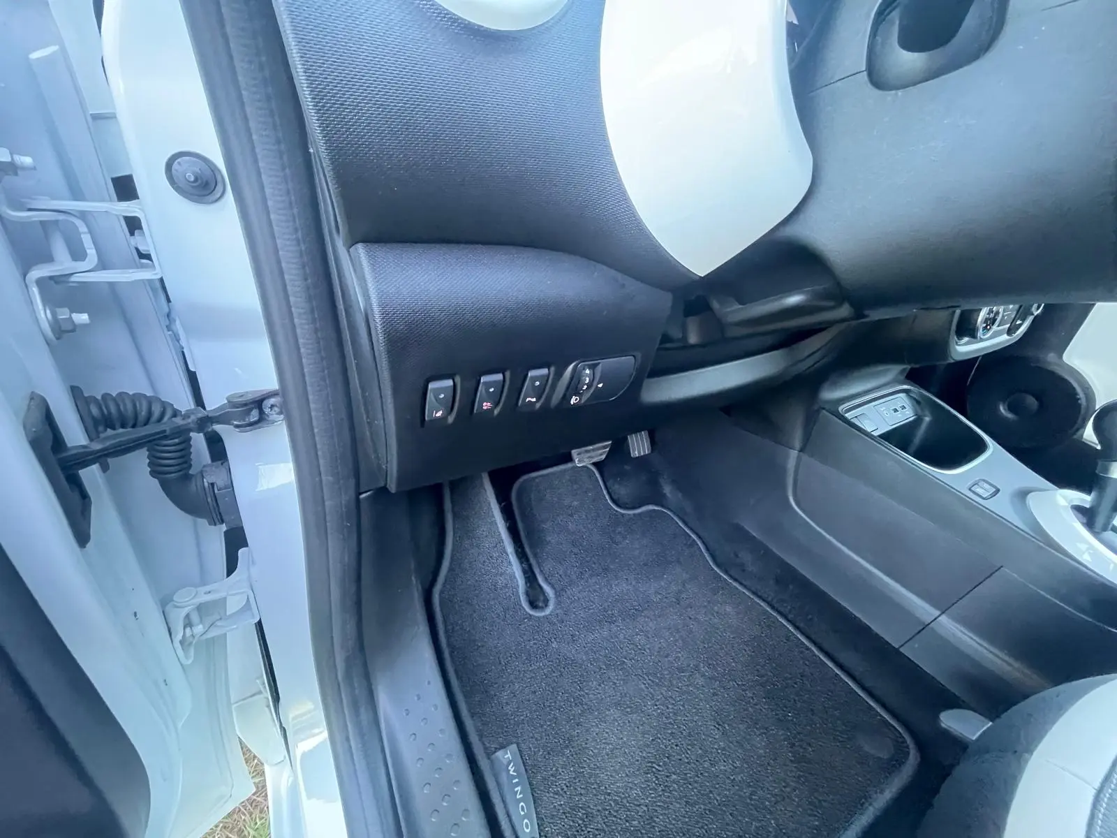 Renault Twingo E-Tech 27.5 kWh Techno Autonomia Urbana 31