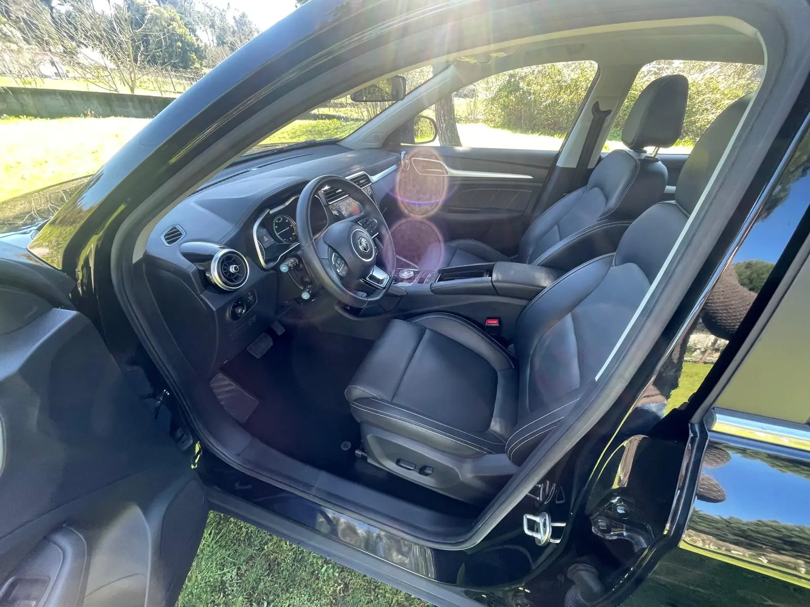 MG ZS Luxury 34
