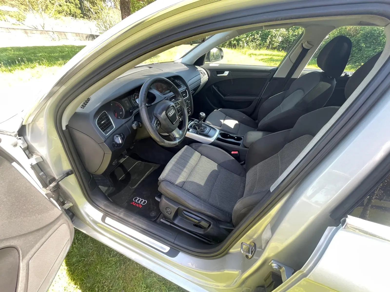 Audi A4 Avant 2.0 TDI Business Line 16