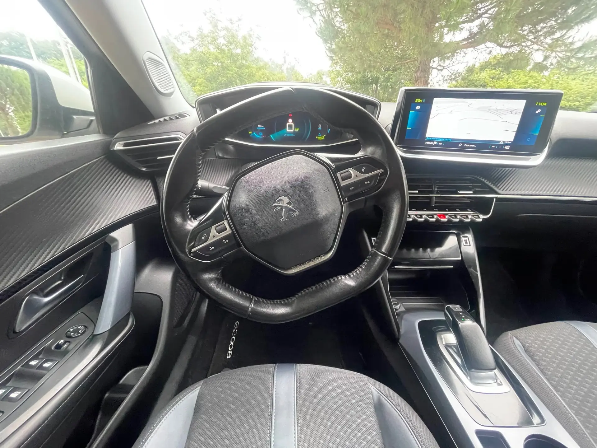 Peugeot e-2008 Allure 27
