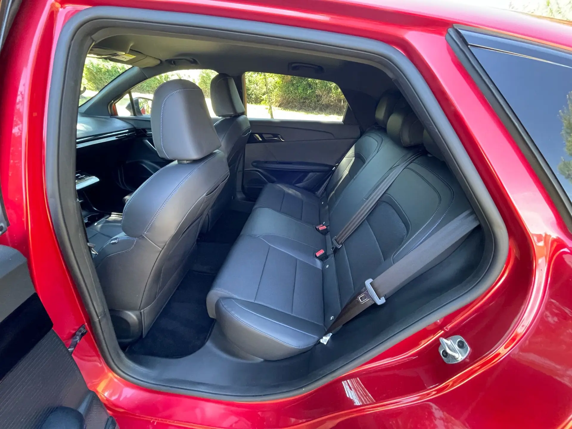 MG MG4 77 kWh Extended Range Luxury 23