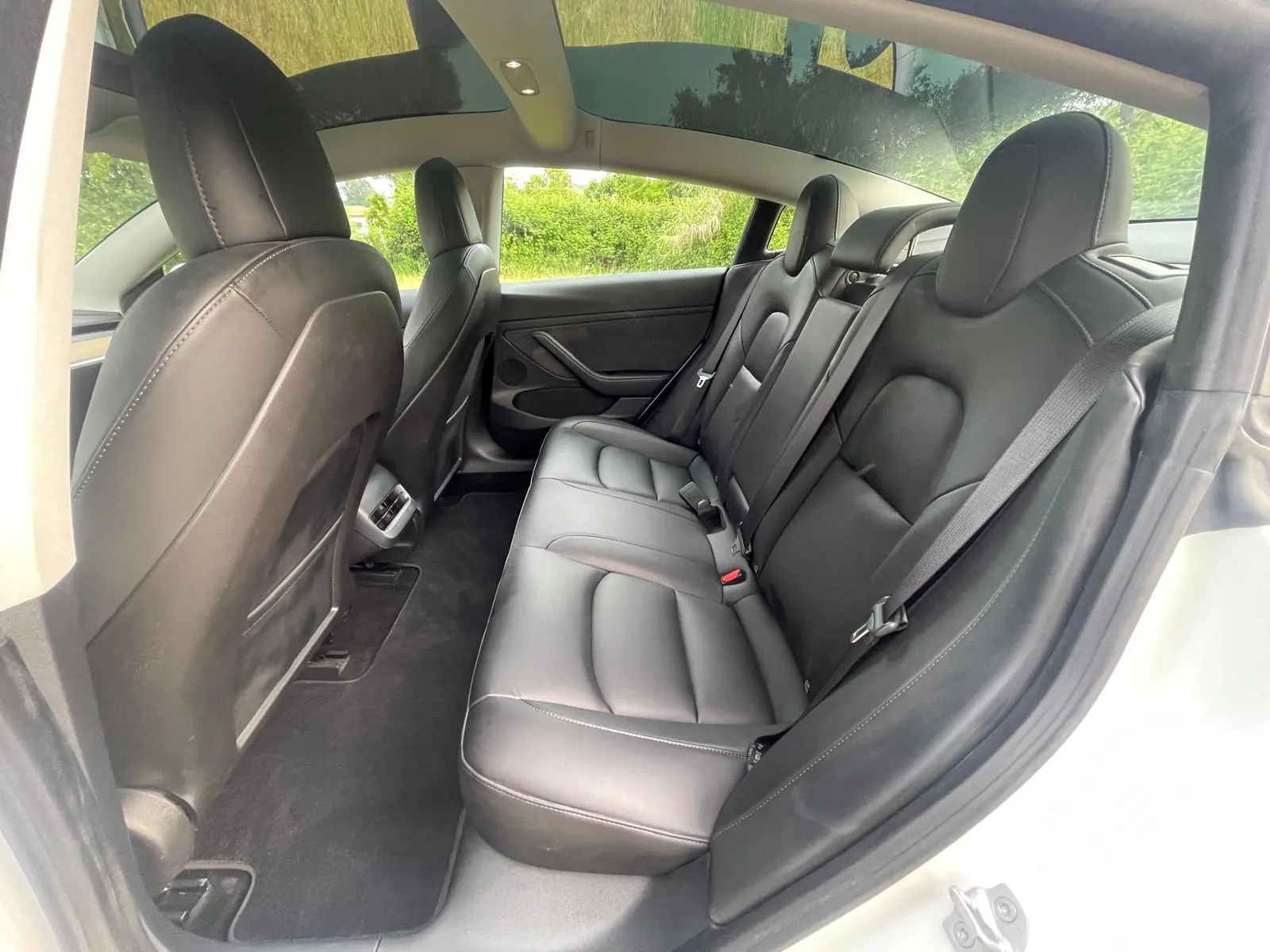 Tesla Model 3 Performance Dual Motor AWD 42