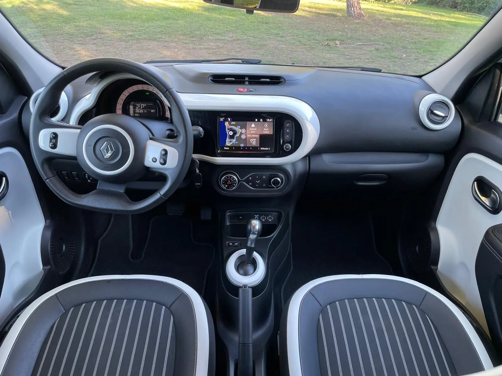 Renault Twingo E-Tech 27.5 kWh Techno Autonomia Urbana 12