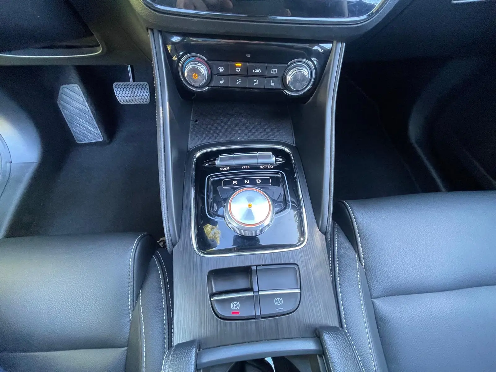 MG ZS Luxury 8