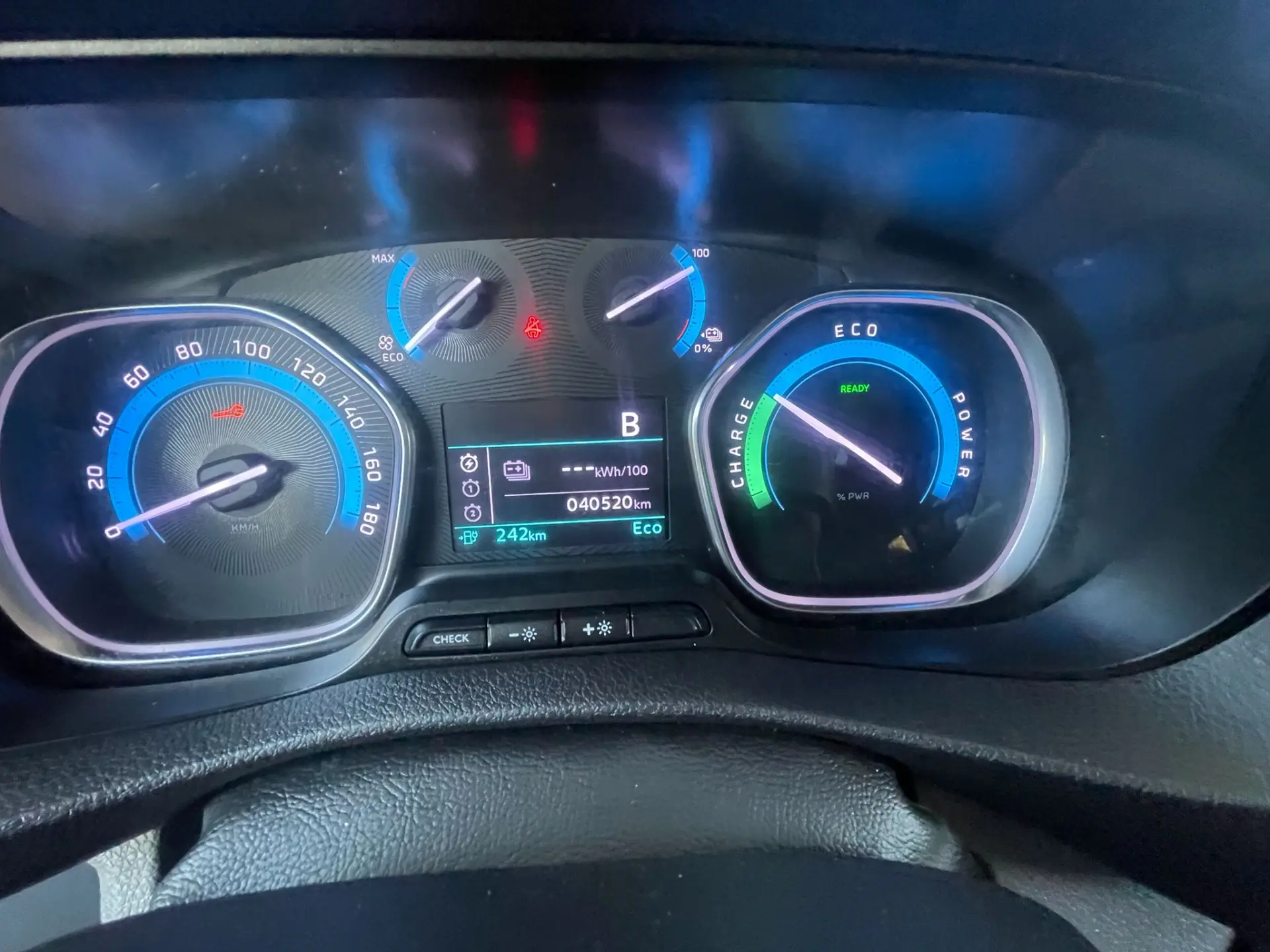 Fiat e-Scudo L3 (75-kWh) 25