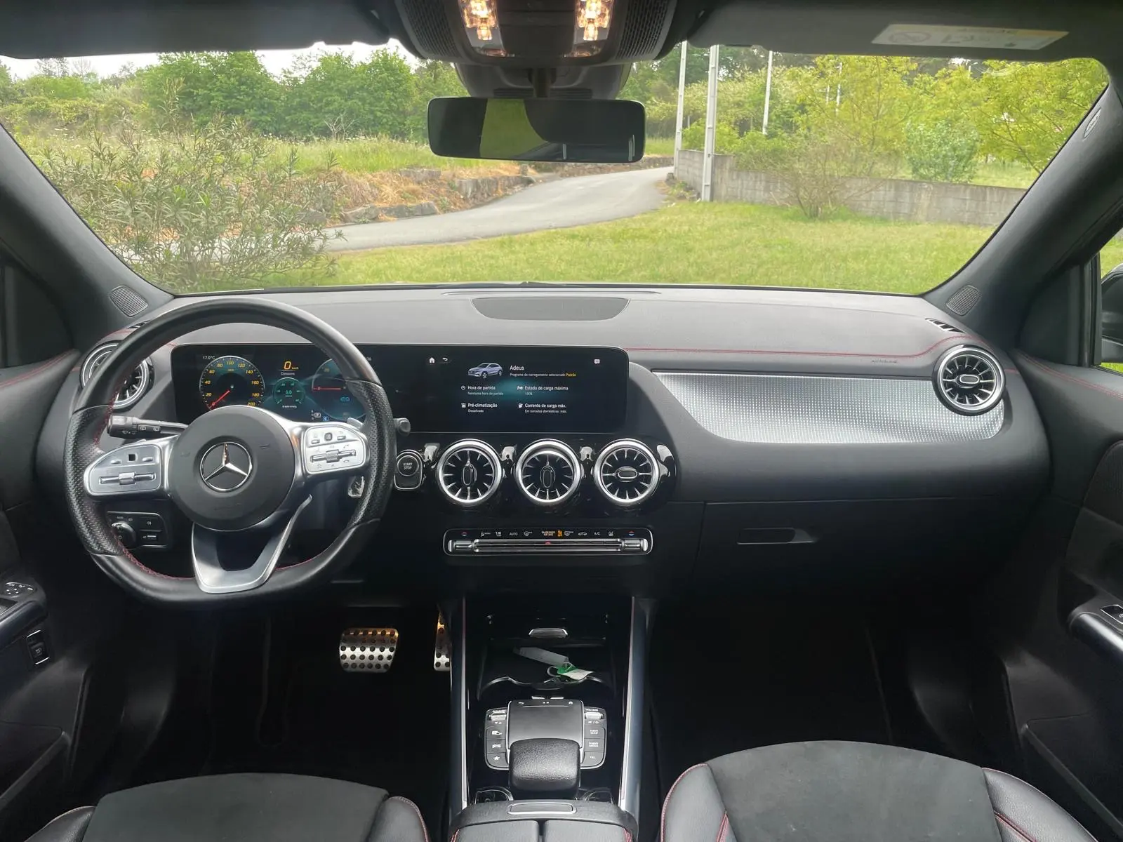 Mercedes-Benz EQA 250 AMG Line 32