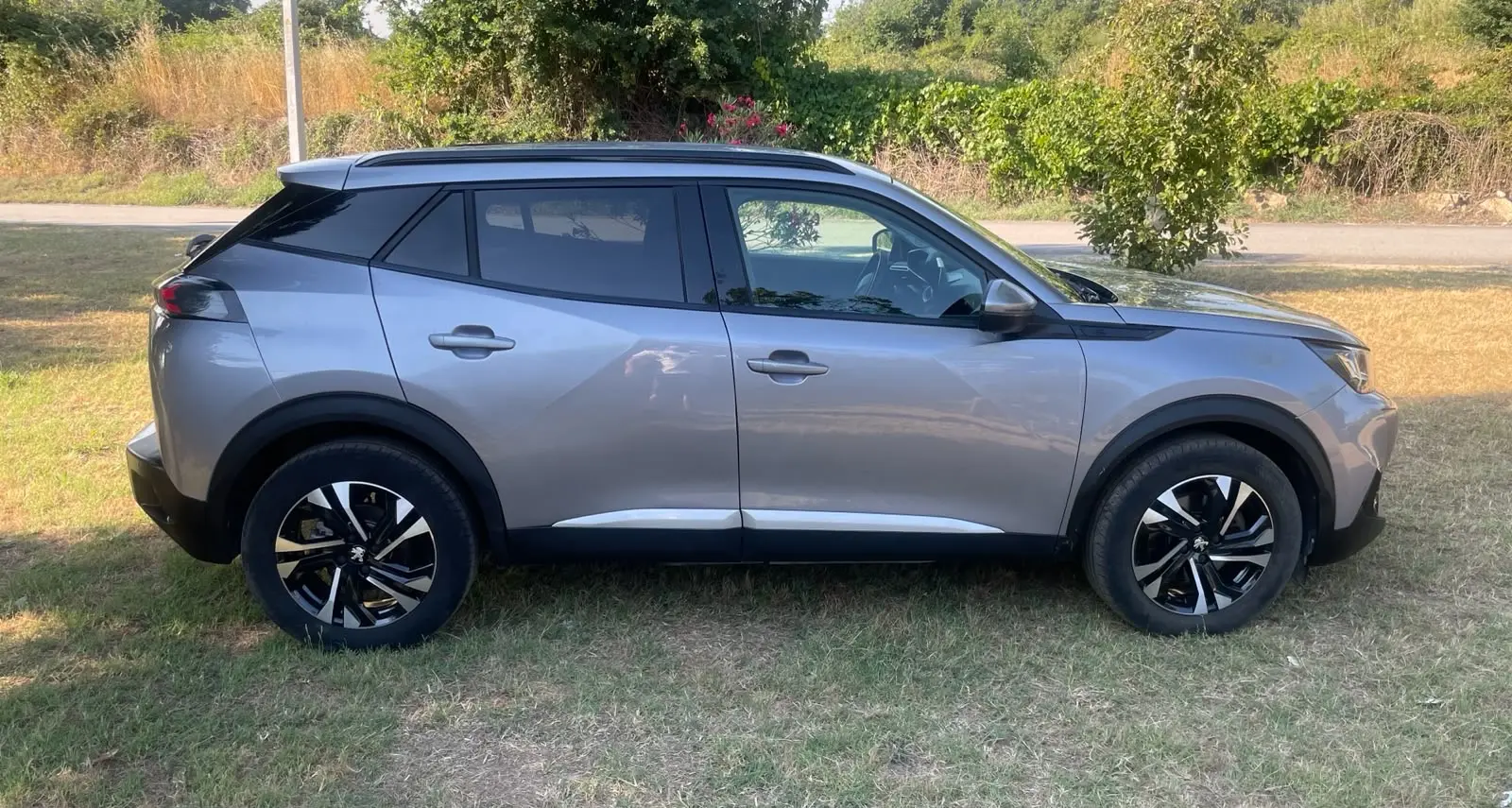 Peugeot e-2008 Allure 8