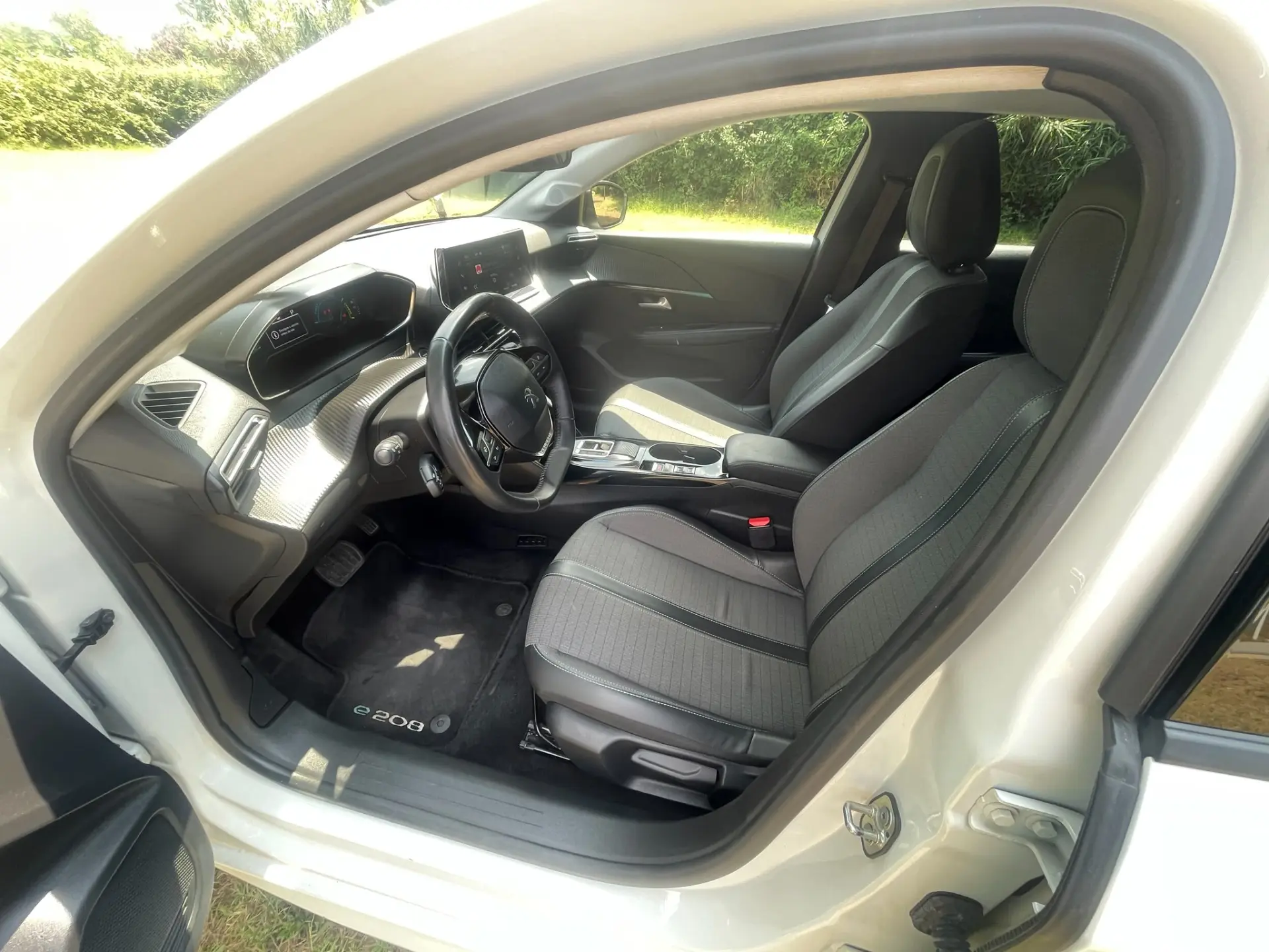 Peugeot e-208 50 kWh Allure Pack 5