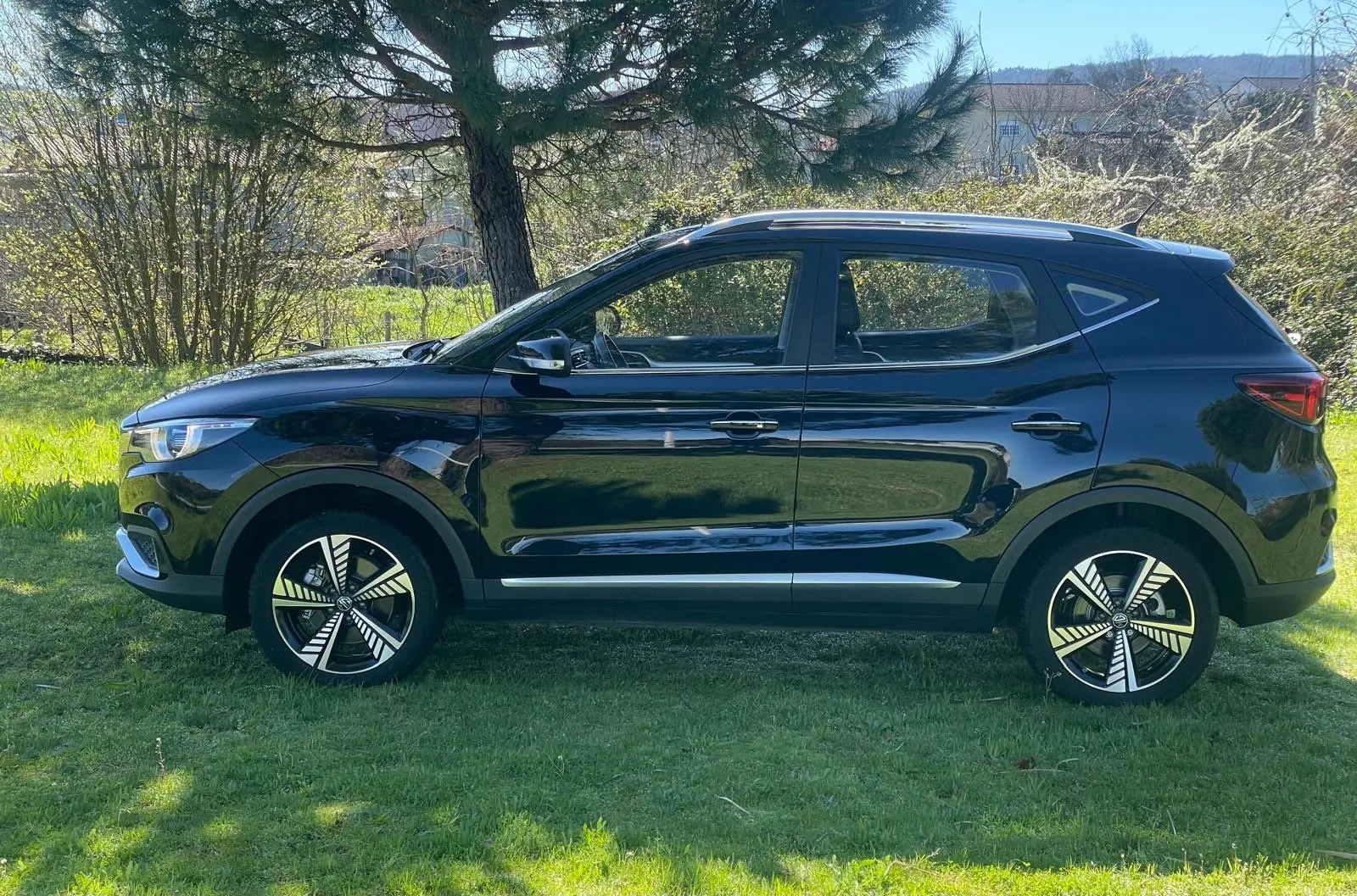 MG ZS Luxury 3
