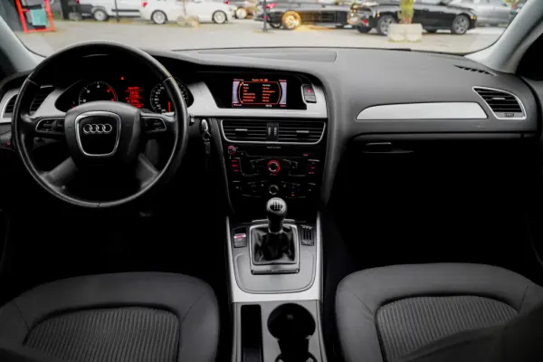 Audi A4 2.0 TDI 14
