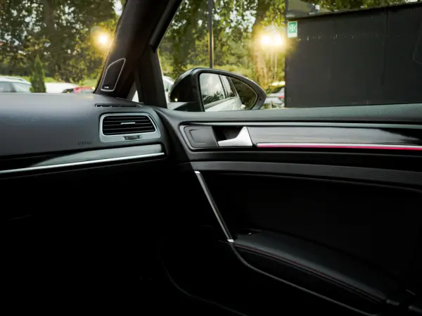 Volkswagen Golf 2.0 TSi GTi Performance 18
