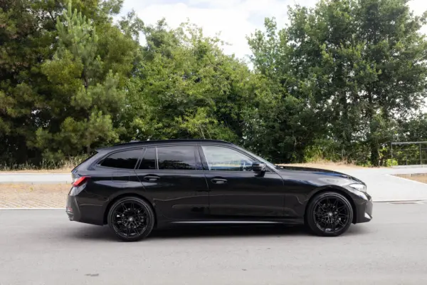 BMW 320 Touring Pack M Auto 3