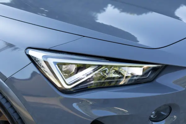 Cupra Formentor 1.4 e-Hybrid DSG VZ 8