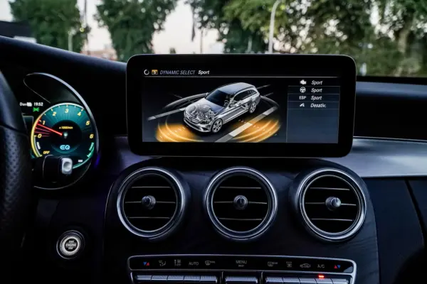 Mercedes-Benz C 300 Outro 37