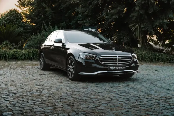 Mercedes-Benz E 300 8
