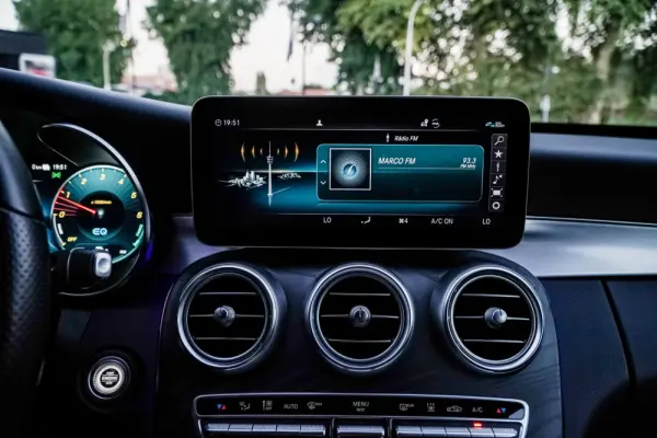 Mercedes-Benz C 300 Outro 31