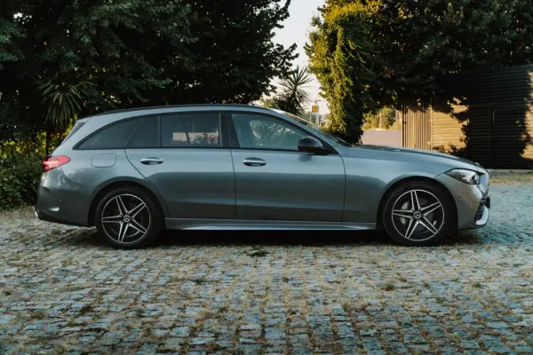 Mercedes-Benz C 300 e AMG Line 7