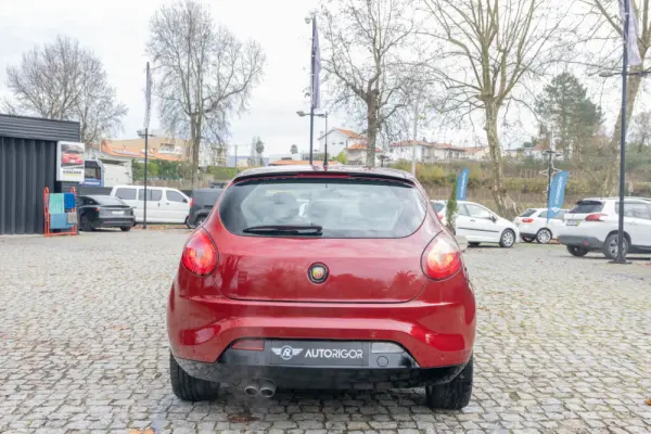 Fiat Bravo 1.4 T-Jet 16V Sport R 4