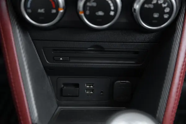 Mazda CX-3 1.5 Skyactiv-D Evolve HS Navi 36