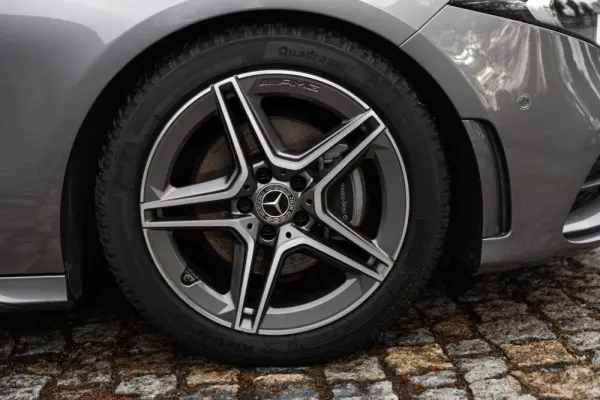 Mercedes-Benz A 180 d AMG Line Aut. 9