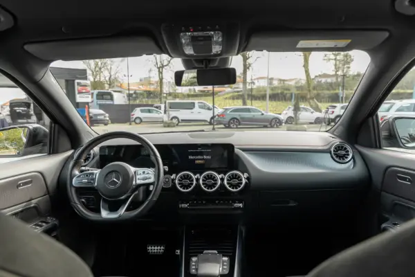 Mercedes-Benz EQA 250 AMG Line 16