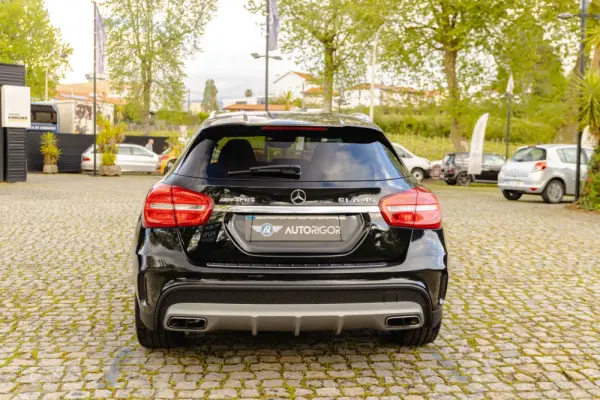 Mercedes-Benz GLA 45 AMG 4-Matic 4