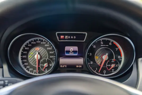 Mercedes-Benz GLA 45 AMG 4-Matic 23