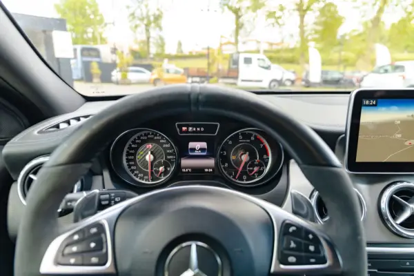 Mercedes-Benz GLA 45 AMG 4-Matic 24