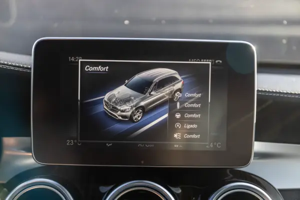 Mercedes-Benz GLC 250 d AMG Line 4-Matic 24