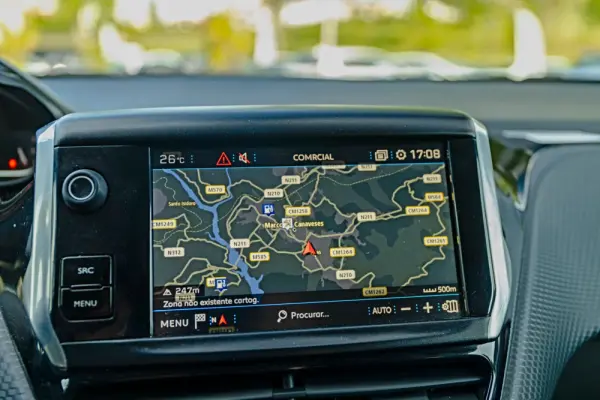 Peugeot 2008 1.6 BlueHDi Style 14