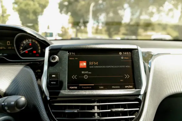 Peugeot 2008 1.6 BlueHDi Style 18