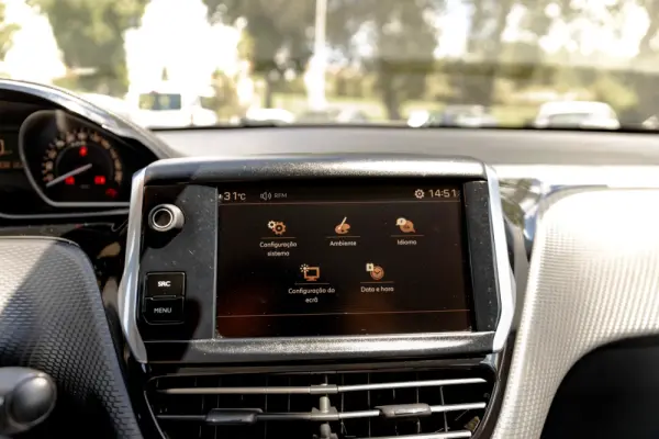 Peugeot 2008 1.6 BlueHDi Style 22