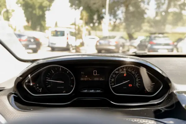 Peugeot 2008 1.6 BlueHDi Style 24