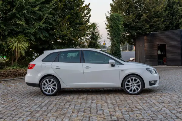 SEAT Ibiza ST 1.2 TSi FR 5