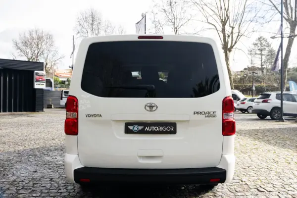 Toyota Proace Verso 1.5 D-4D L1 1.0T Comfort 9L 4