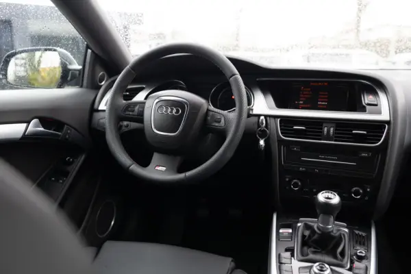 Audi A5 2.0 TDi S-line 11