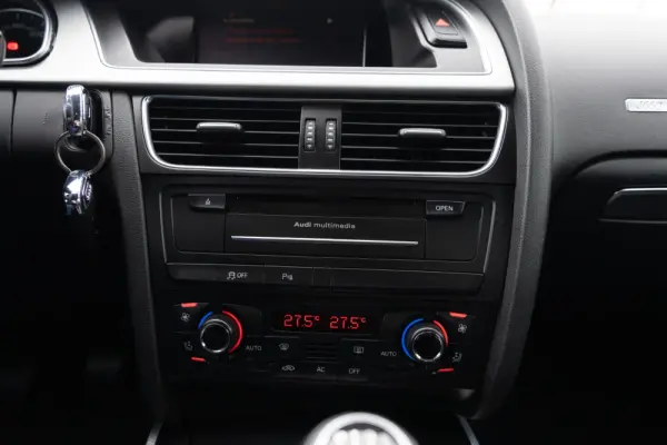 Audi A5 2.0 TDi S-line 32